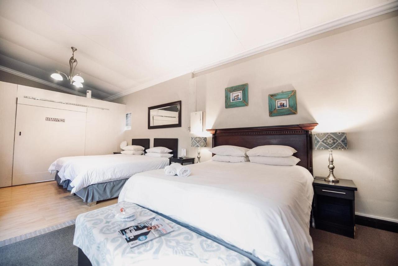 Cottonwood Guesthouse Oasis Блумфонтейн Екстер'єр фото