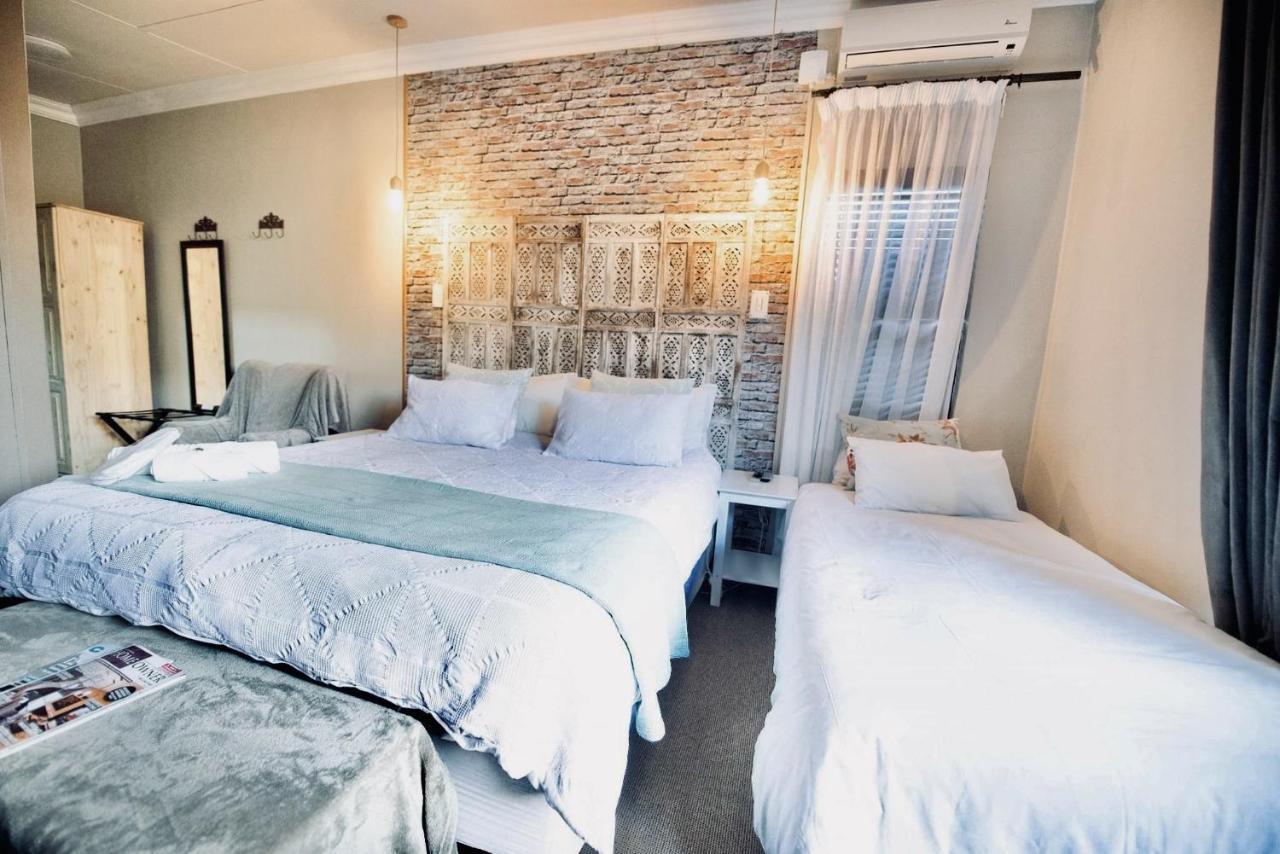 Cottonwood Guesthouse Oasis Блумфонтейн Екстер'єр фото
