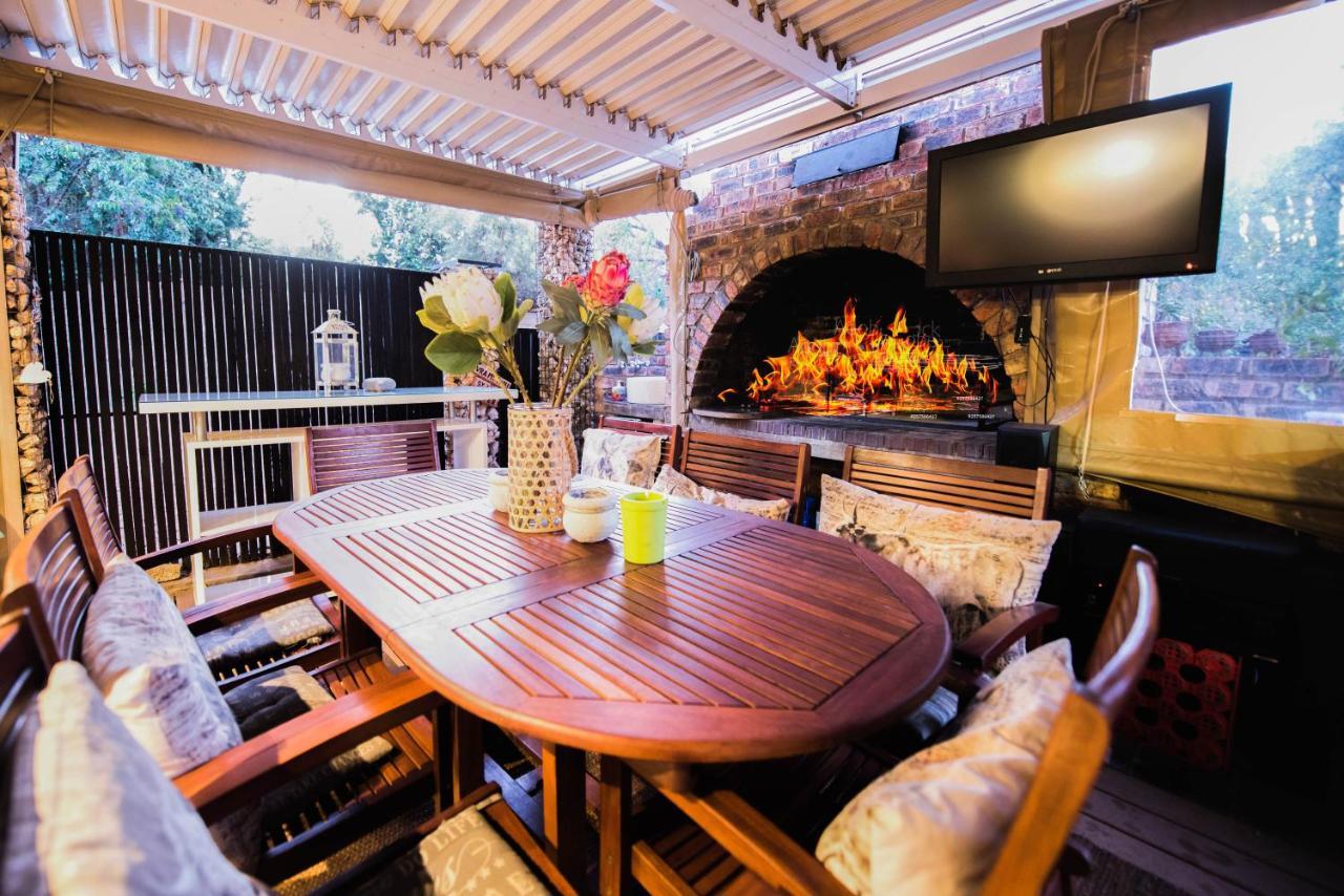 Cottonwood Guesthouse Oasis Блумфонтейн Екстер'єр фото