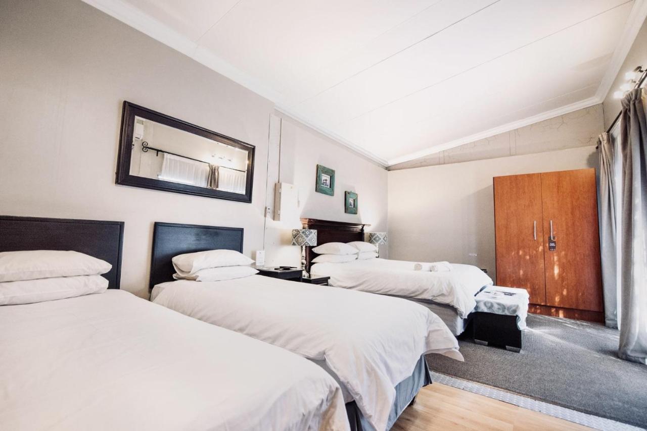 Cottonwood Guesthouse Oasis Блумфонтейн Екстер'єр фото