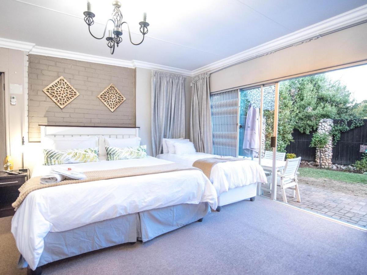 Cottonwood Guesthouse Oasis Блумфонтейн Екстер'єр фото